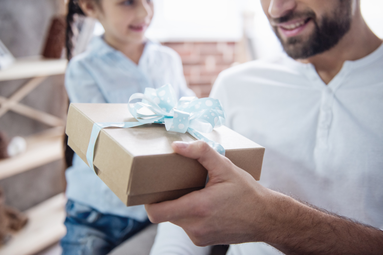 father-and-daughter-2024-10-22-02-20-10-utc_Easy-Resize.com