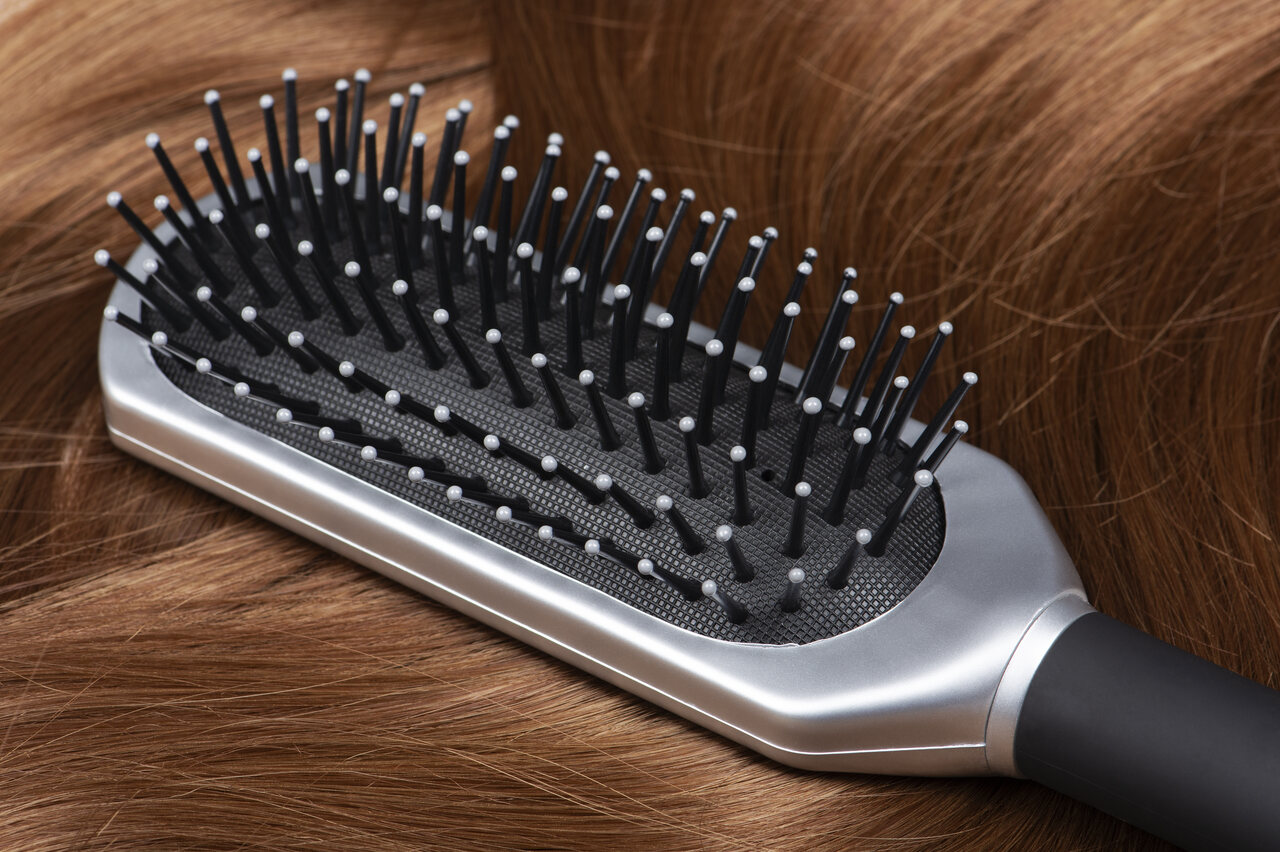 hairbrush-2025-01-08-10-35-45-utc_Easy-Resize.com